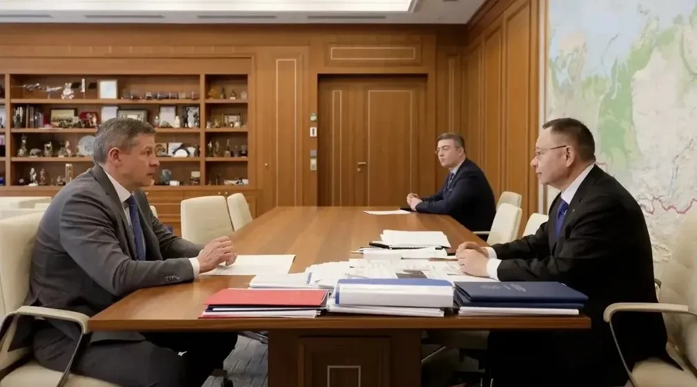 Врио главы Брянщины Егор Ковальчук провел рабочую встречу с главой Минстроя Иреком Файзуллиным
