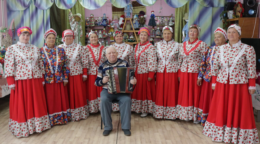 Коллектив «Селяночка» села Алешинка радует своим творчеством