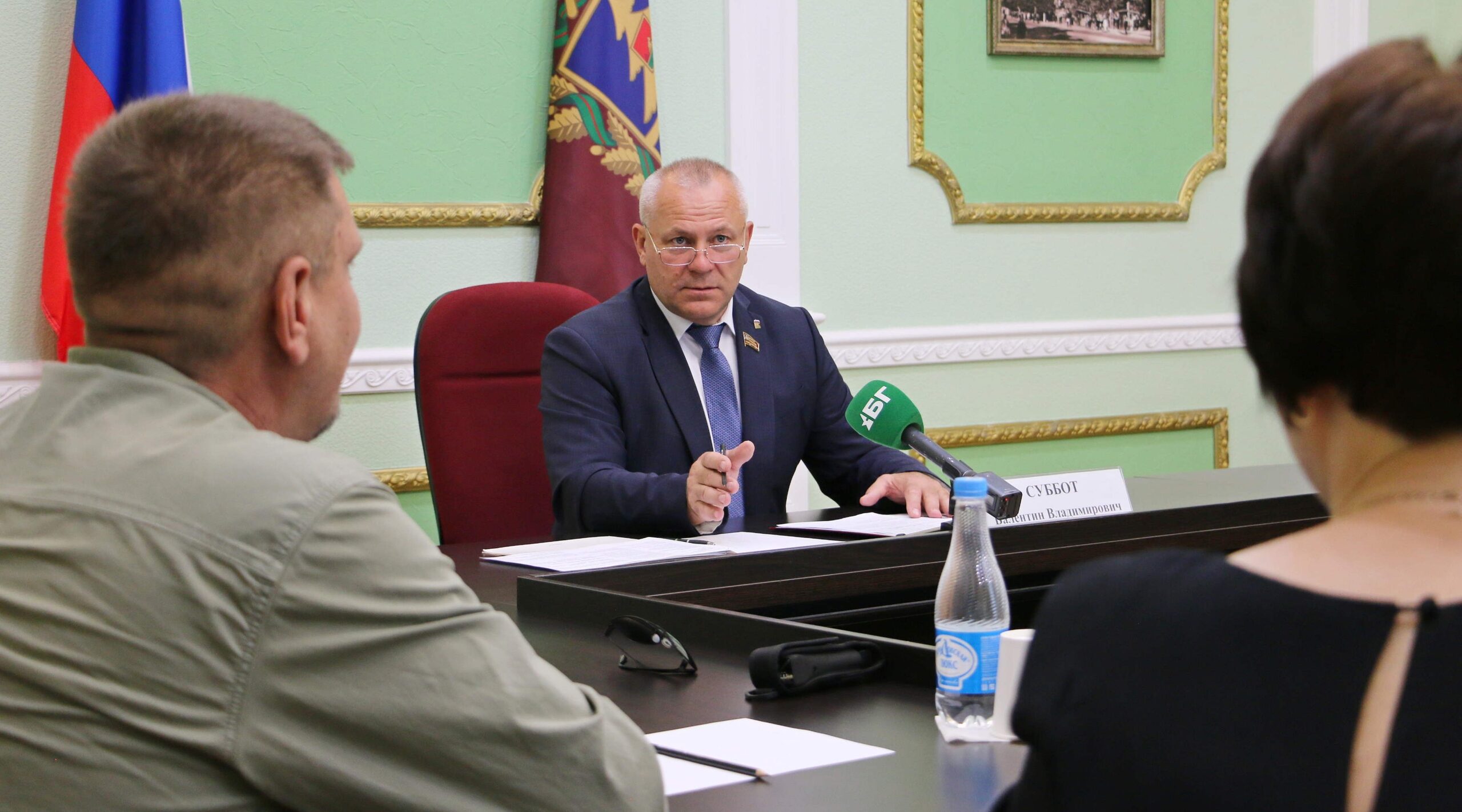 Председатель Брянской областной Думы Валентин Суббот провел прием граждан