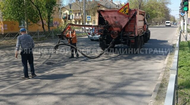 В Брянске с начала года ямочный ремонт сделан на площади 22 600 квадратных метров