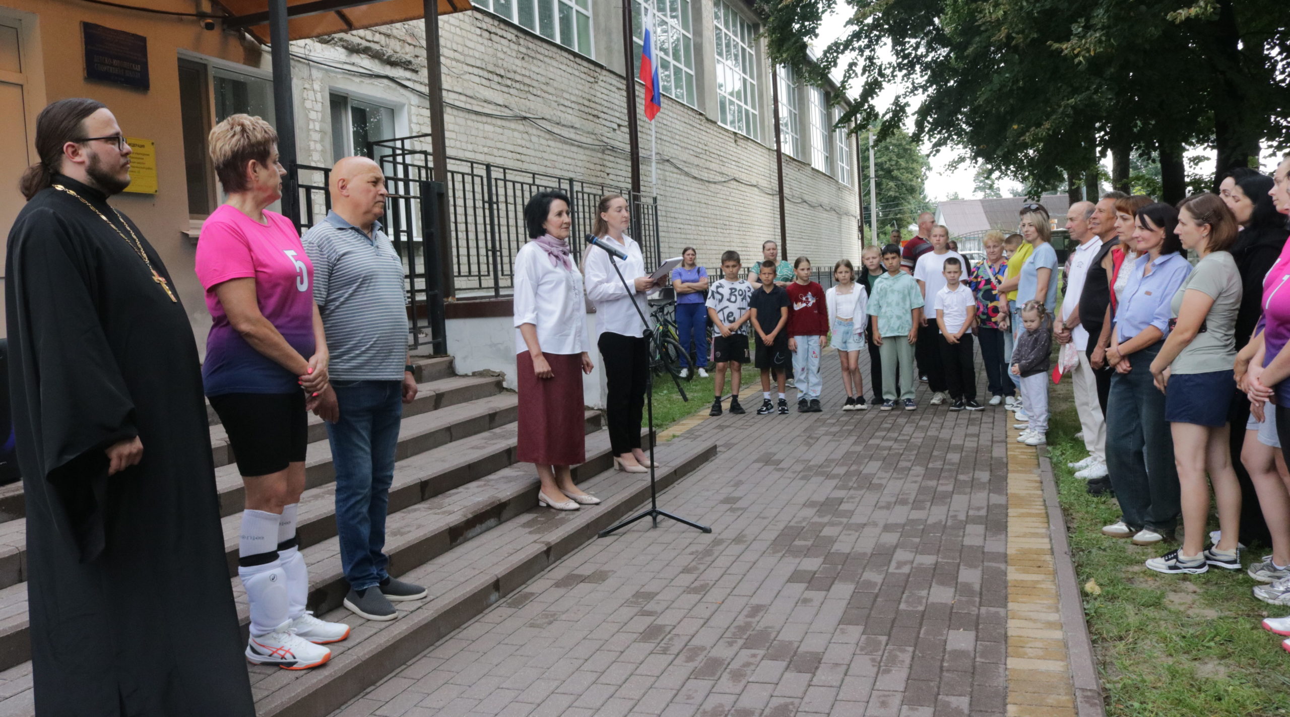В Навле отметили День физкультурника и открыли новую спортивную площадку
