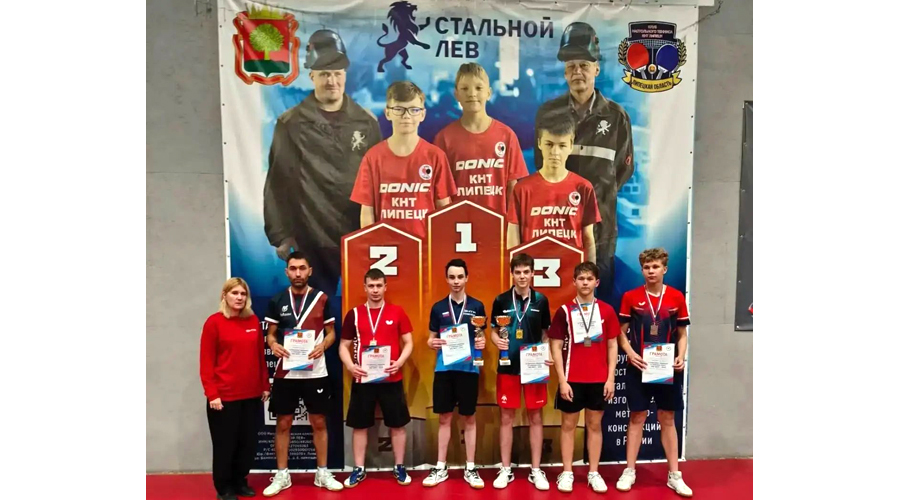 Брянский теннисист Сергей Коршунков завоевал бронзу на соревнованиях в Липецке
