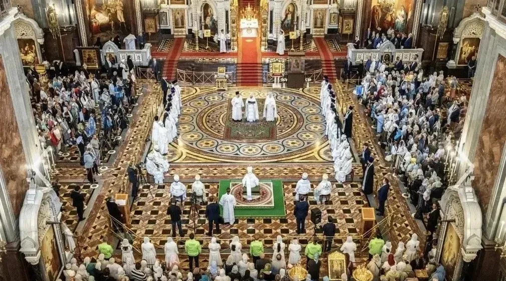 В Брянске глава региона посетил Божественную литургию в праздник Преображения Господня