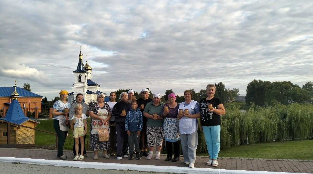 Навлинские волонтеры продолжают оказывать помощь воинам специальной военной операции