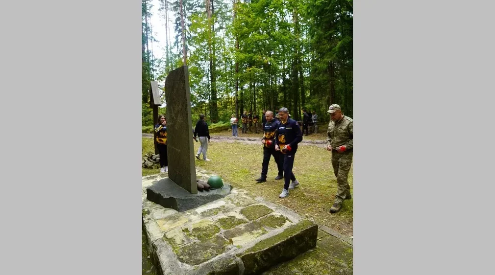 Врио Губернатора Егор Ковальчук почтил память героев Брянского края