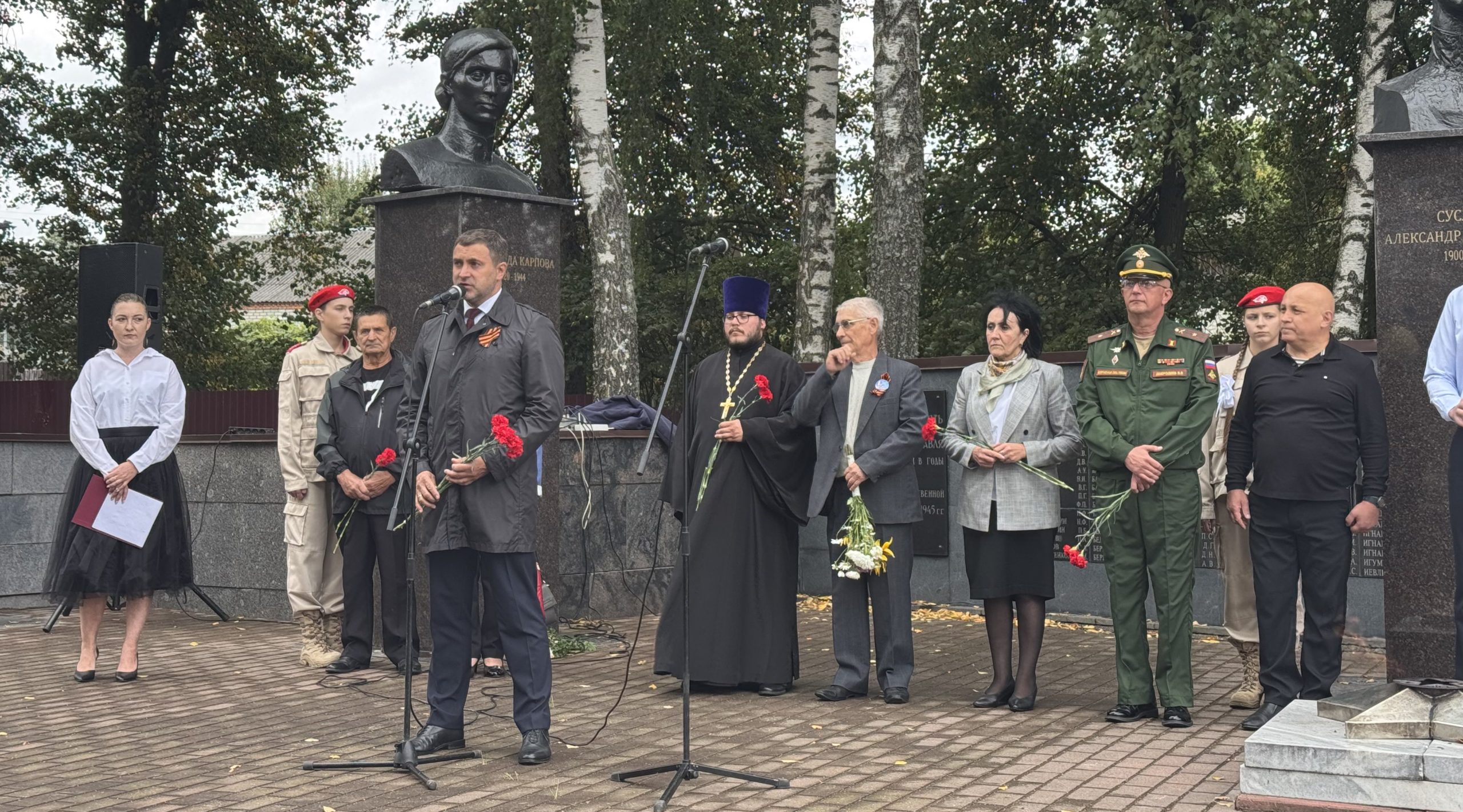 В Навле отметили 83-ю годовщину освобождения района от немецко-фашистских захватчиков