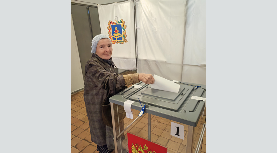 Пенсионеры Навлинского района  продолжают голосовать на выборах