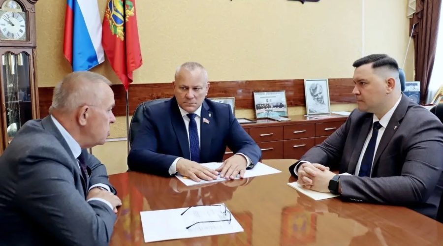 Валентин Суббот на рабочей встрече обсудил вопросы газификации Брянщины
