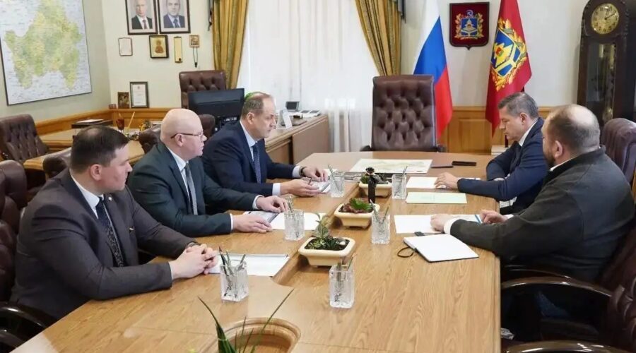 Брянский губернатор провел встречу с гендиректором «Газпром трансгаз Москва»