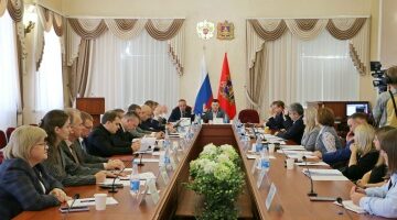 В Брянской облдуме состоялось заседание комитета по бюджету, налогам и экономической политике