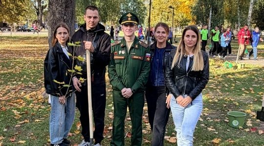 Ветераны специальной военной операции высадили деревья в Майском парке города Брянск
